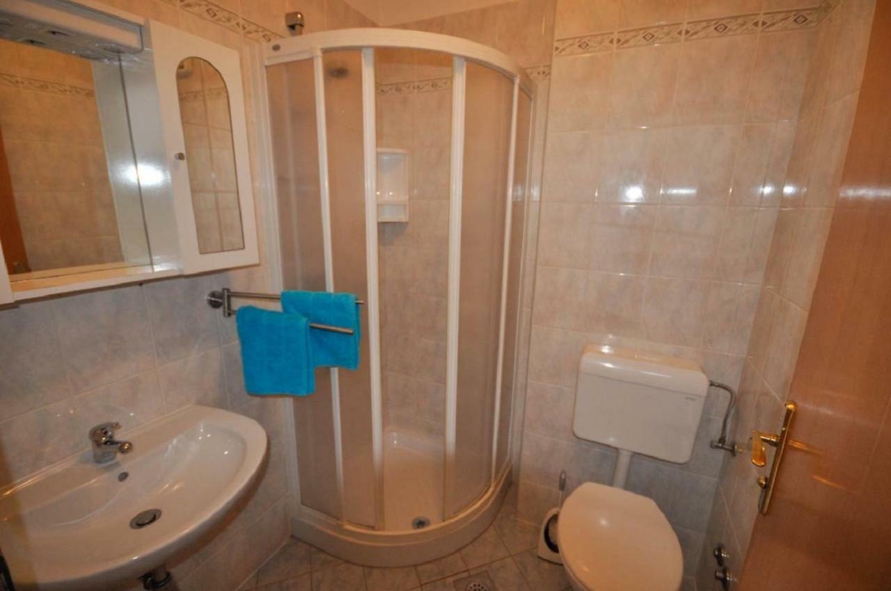 Ana M Apartments Novigrad Istria Eksteriør billede