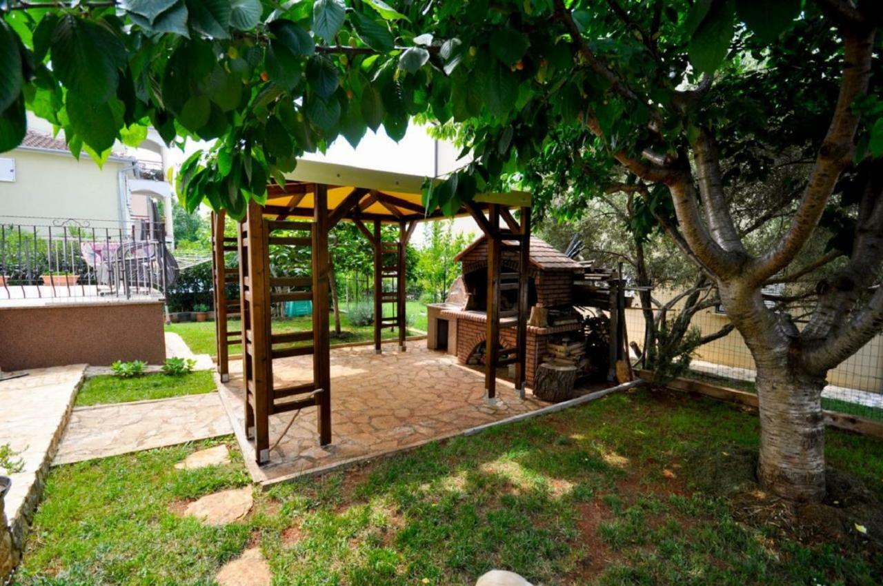 Ana M Apartments Novigrad Istria Eksteriør billede