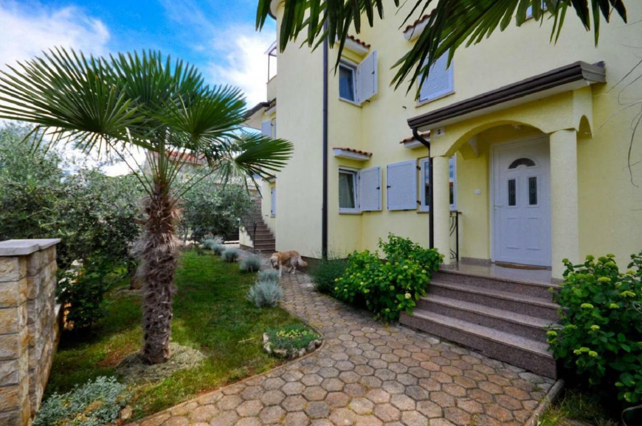 Ana M Apartments Novigrad Istria Eksteriør billede