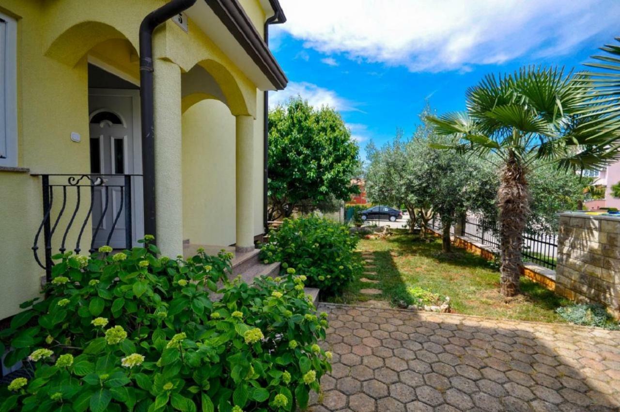 Ana M Apartments Novigrad Istria Eksteriør billede