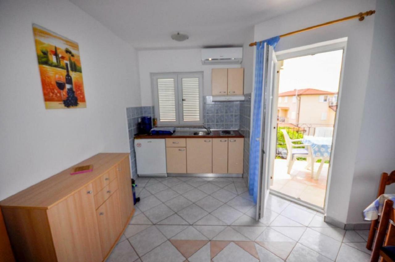 Ana M Apartments Novigrad Istria Eksteriør billede