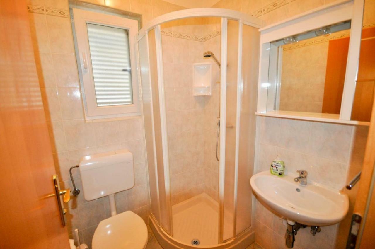Ana M Apartments Novigrad Istria Eksteriør billede